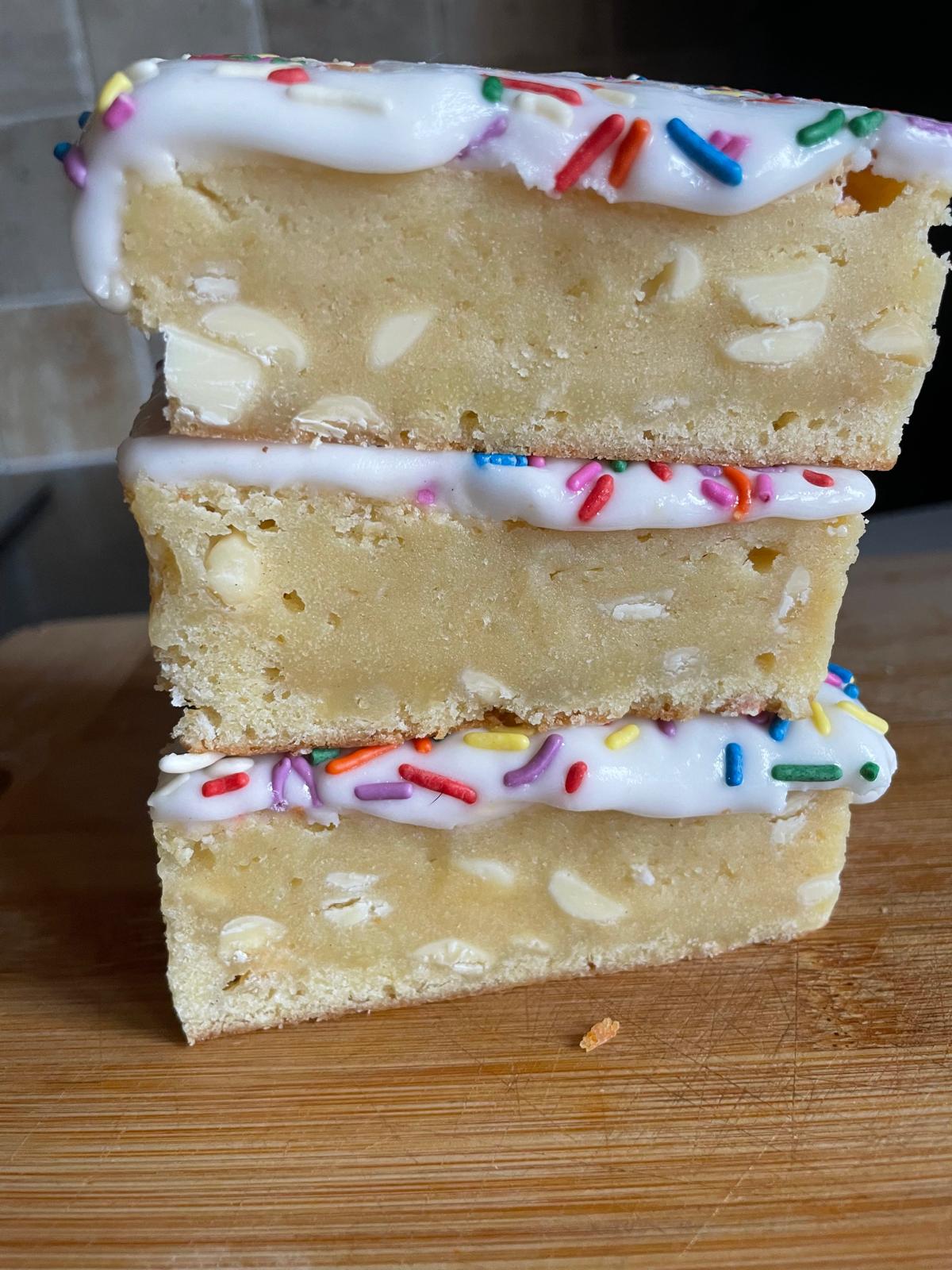 Old School Cake Blondie